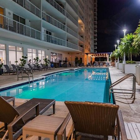 Studios In Brickell With Pool, Gym, Free Parking And Game Room マイアミ エクステリア 写真