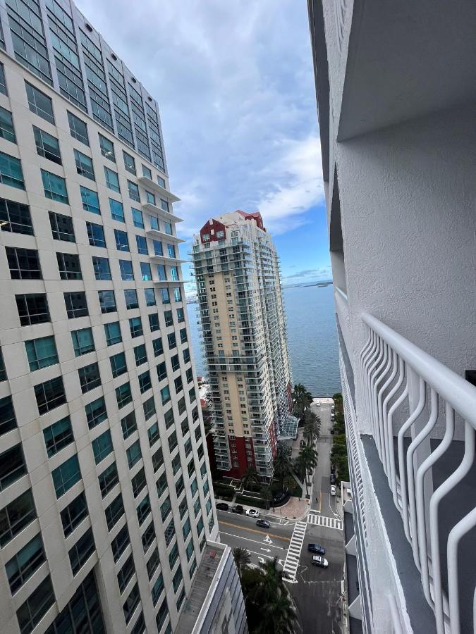 Studios In Brickell With Pool, Gym, Free Parking And Game Room マイアミ エクステリア 写真