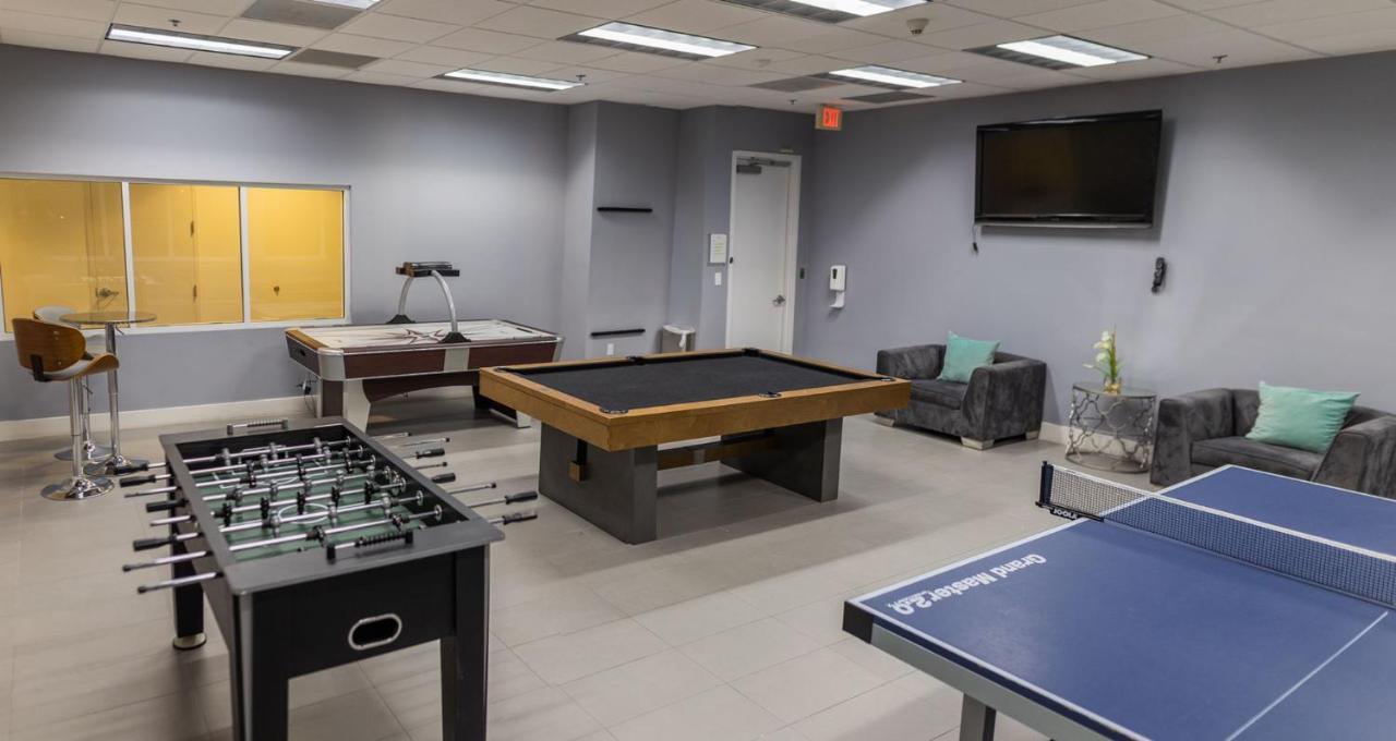 Studios In Brickell With Pool, Gym, Free Parking And Game Room マイアミ エクステリア 写真