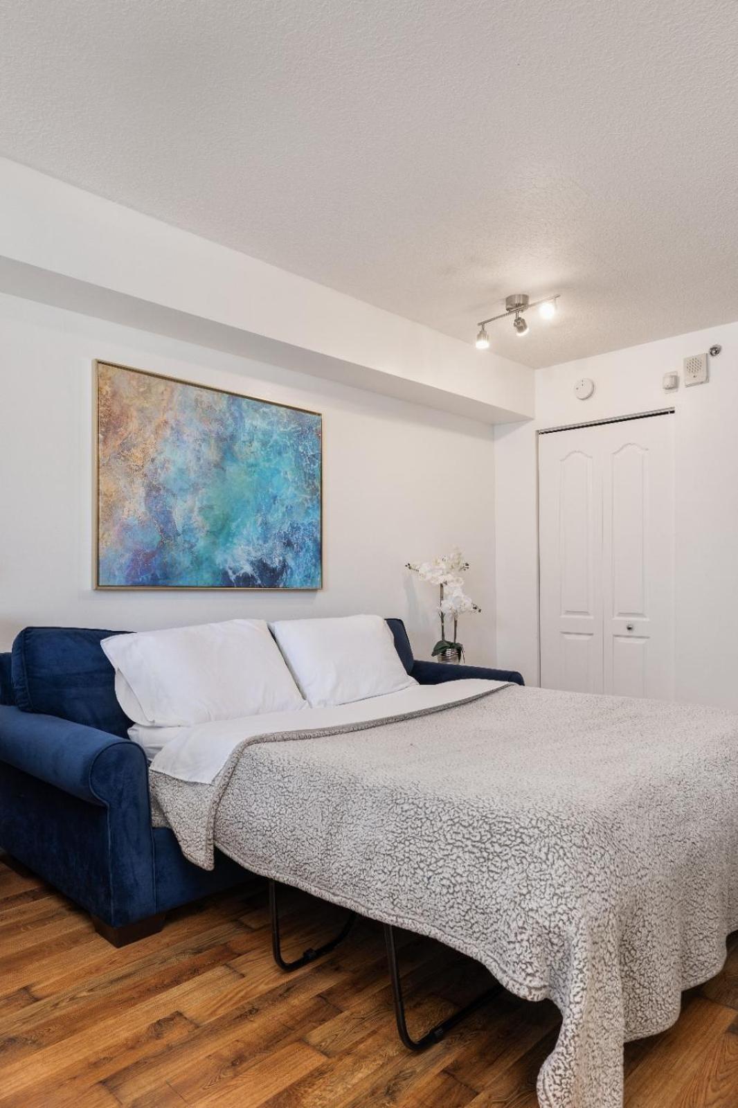 Studios In Brickell With Pool, Gym, Free Parking And Game Room マイアミ 部屋 写真